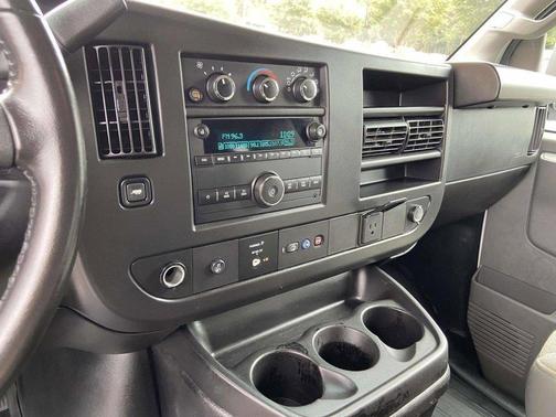 2023 GMC Savana 3500 RWD 3500 Extended Wheelbase LS