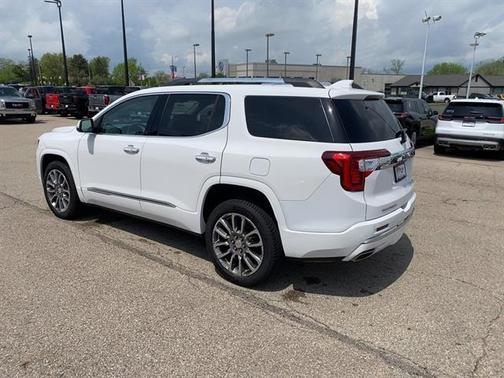 2020 GMC Acadia Denali