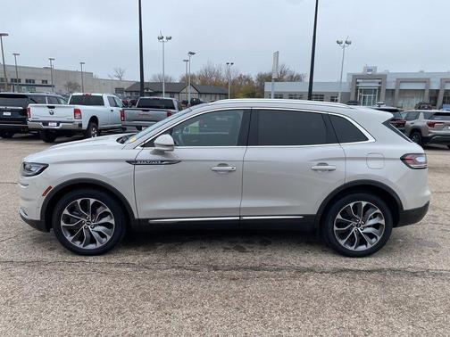 2022 Lincoln Nautilus Reserve