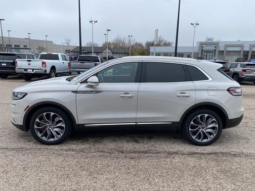 2022 Lincoln Nautilus Reserve