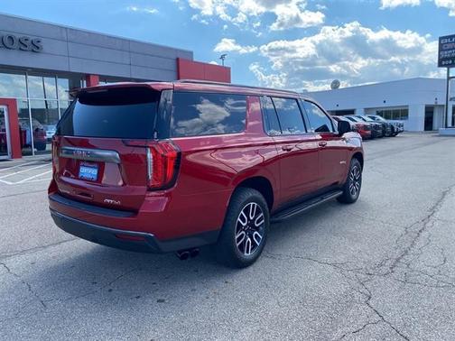 2021 GMC Yukon XL 4WD AT4
