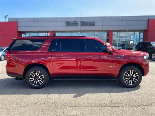 2021 GMC Yukon XL 4WD AT4