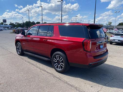 2021 GMC Yukon XL 4WD AT4