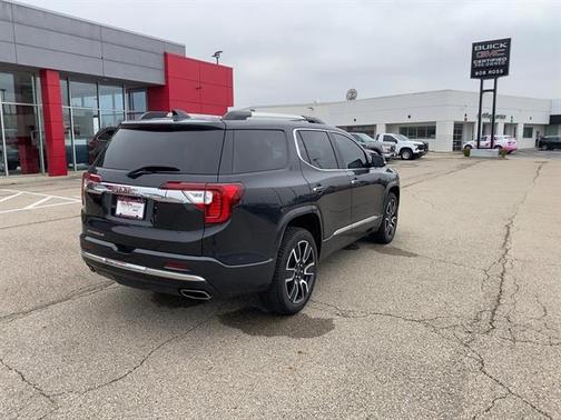 2020 GMC Acadia Denali