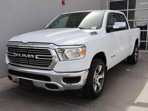 2024 RAM 1500 Laramie Crew Cab 4x2 57' Box