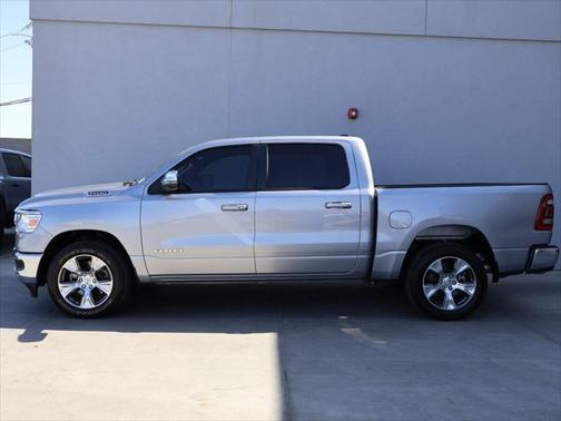 2024 RAM 1500 Laramie Crew Cab 4x2 57' Box