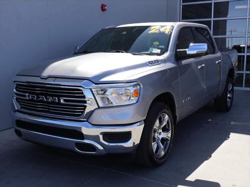 2024 RAM 1500 Laramie Crew Cab 4x2 57' Box