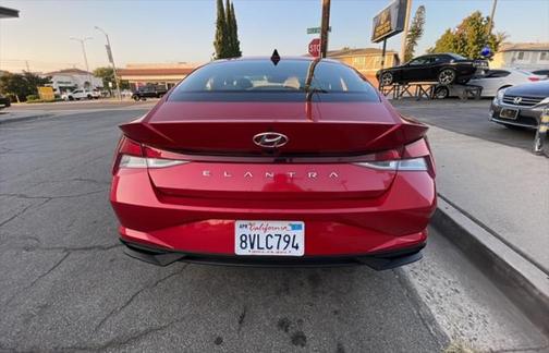 2021 Hyundai ELANTRA SEL