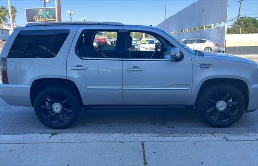 2013 Cadillac Escalade Premium