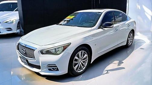 2015 INFINITI Q50 Premium