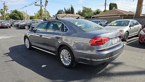 2016 Volkswagen Passat 1.8T SE