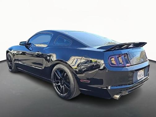 2013 Ford Mustang V6