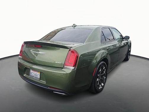 2018 Chrysler 300 S