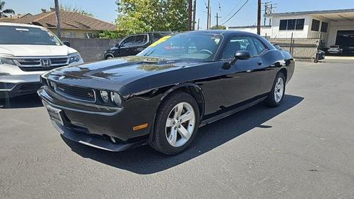 Brilliant Black Crystal Pearlcoat 2010 Dodge Challenger R/T