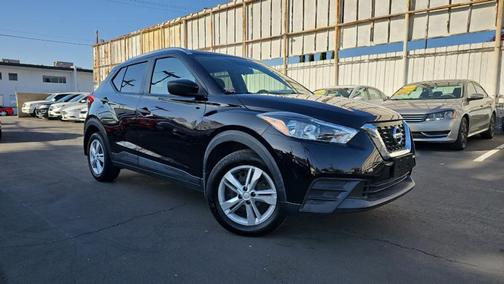 2019 Nissan Kicks S