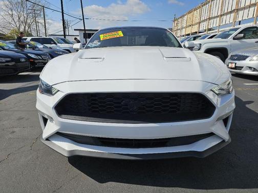 2020 Ford Mustang EcoBoost