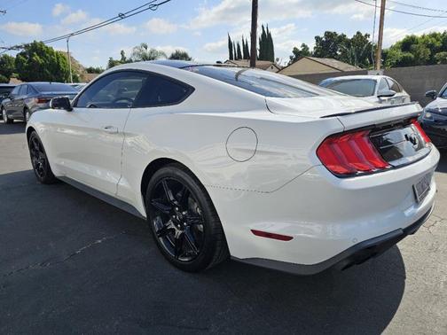 2020 Ford Mustang EcoBoost