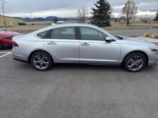 2024 Honda Accord Hybrid 