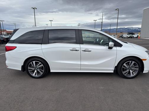 2022 Honda Odyssey 