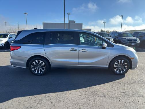 2024 Honda Odyssey 