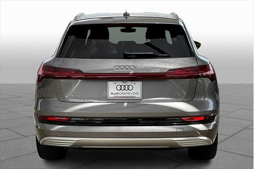 2019 Audi e-tron Premium Plus