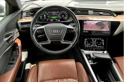 2019 Audi e-tron Premium Plus