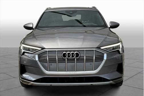 2019 Audi e-tron Premium Plus