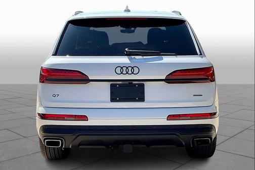 2026 Audi Q7 45 Premium Plus
