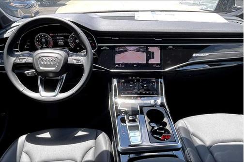 2025 Audi Q7 55 Premium Plus
