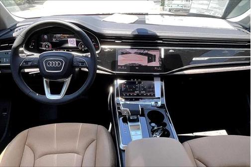 2025 Audi Q7 55 Premium Plus