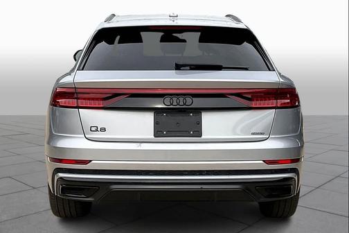 2022 Audi Q8 55 Premium Plus