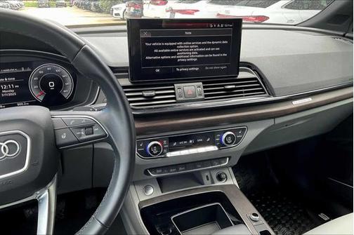 2022 Audi Q5 45 S line Premium Plus