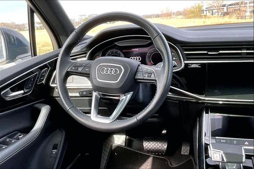 2025 Audi Q7 55 Premium Plus