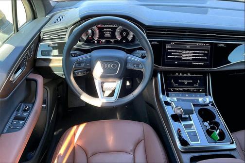2025 Audi Q7 55 Premium Plus