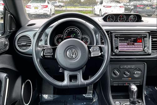 2014 Volkswagen Beetle DSG 2.0T R-Line