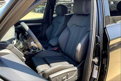 2025 Audi Q5 45 S line Premium
