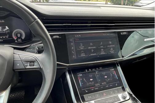 2023 Audi Q7 55 Premium