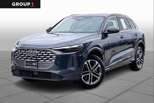 2025 Audi Q5 Premium TFSI quattro S tronic