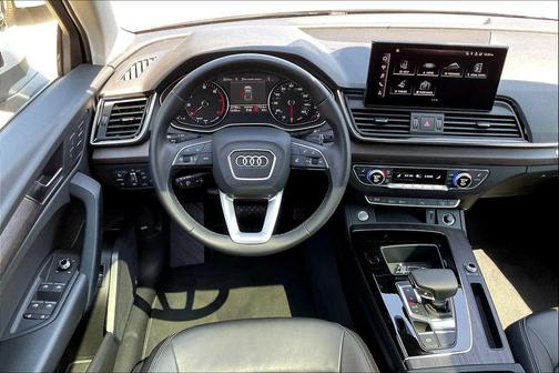 2023 Audi Q5 45 S line Premium