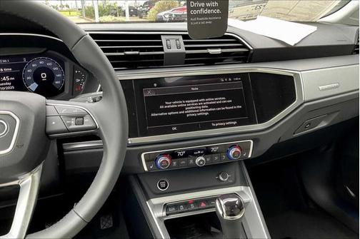 2025 Audi Q3 Premium 45 TFSI S line quattro Tiptronic