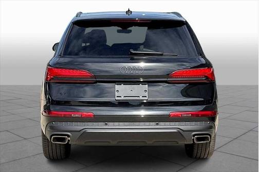 2025 Audi Q7 55 Premium Plus