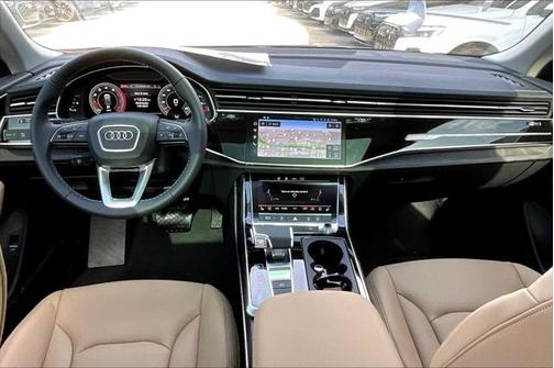 2025 Audi Q8 55 Premium Plus