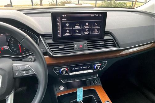 2022 Audi Q5 45 S line Premium