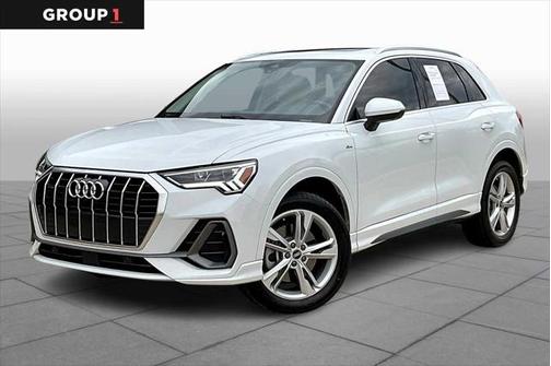 2022 Audi Q3 45 S line Premium Plus