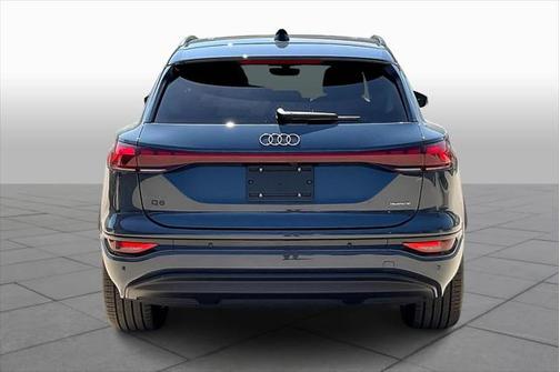 2025 Audi Q6 e-tron Premium Plus quattro