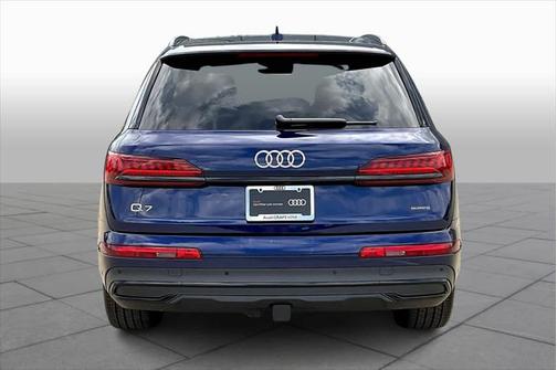 2024 Audi Q7 55 Premium Plus