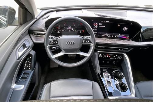 Mythos Black Metallic 2025 Audi Q5 Premium TFSI quattro S tronic