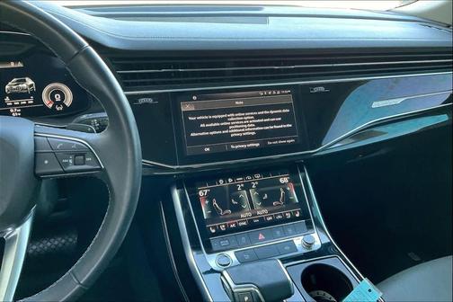 2023 Audi Q8 55 Premium Plus