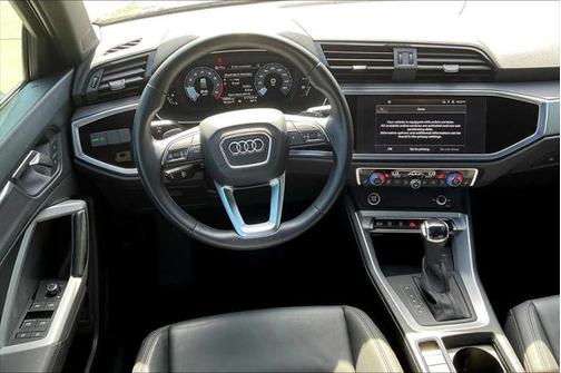 2022 Audi Q3 45 S line Premium