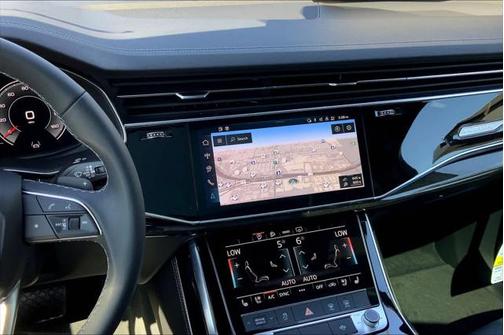 2025 Audi Q7 55 Premium Plus